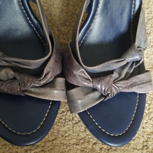 Blue and Gray Heels Cathy Jean Sandals Size 6 - Picture 6 of 9